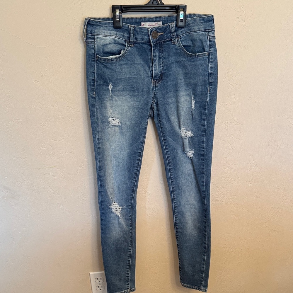 SO Women's Distressed Skinny Jeans - Blue